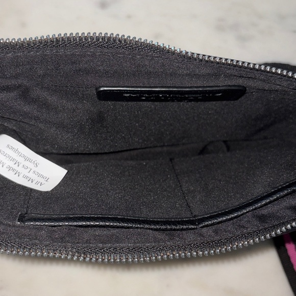 Sondra Roberts Squared Crossbody - Picture 5 of 8